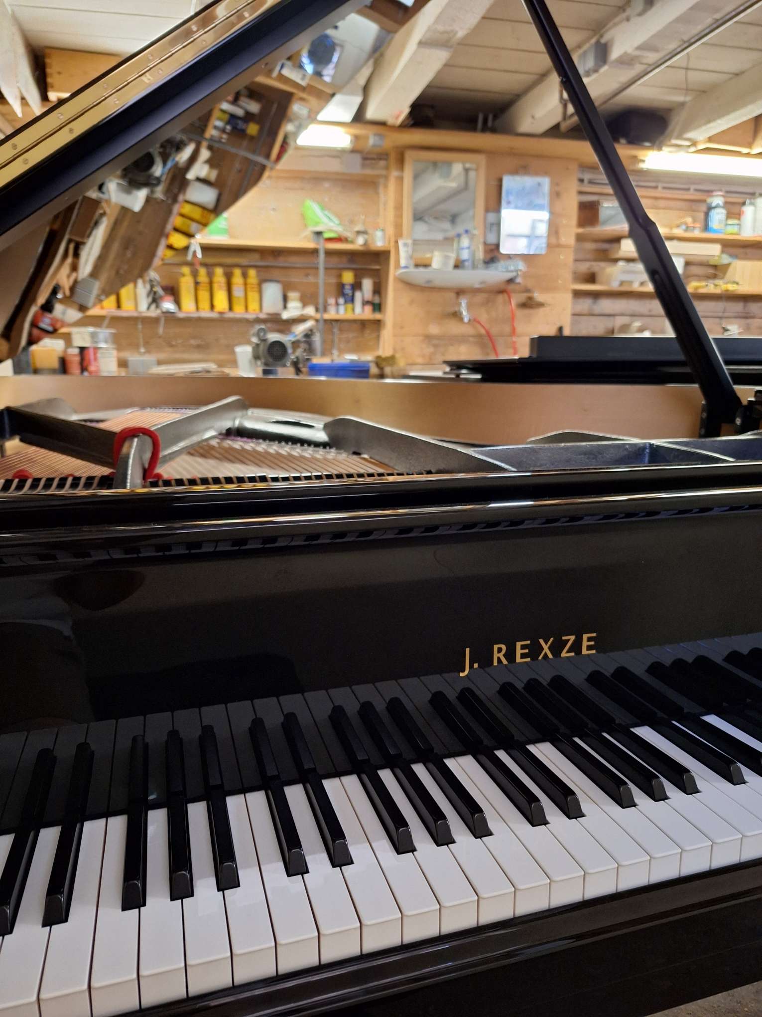 Flügel Nr 2 Schwarz Matt